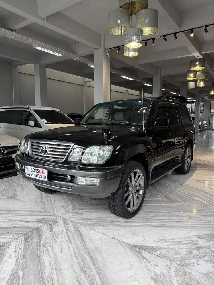 CASH 2005 Toyota Landcruiser Cygnus 4.7