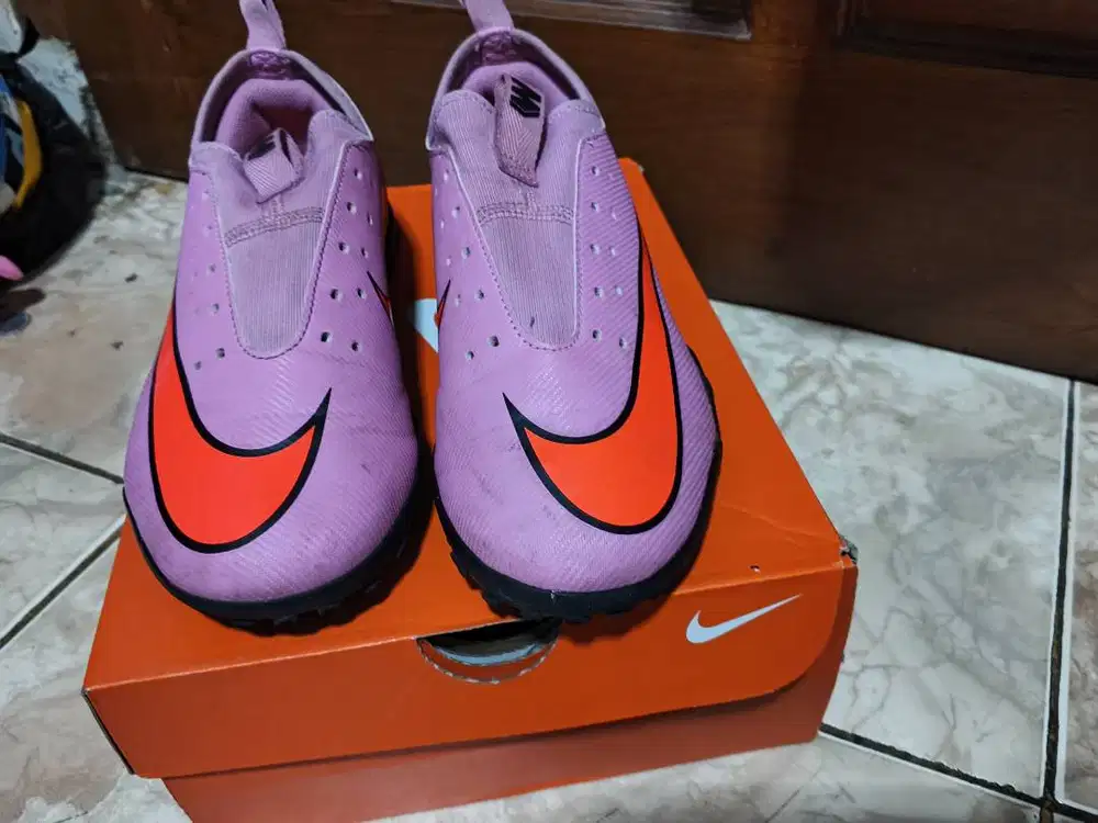 Nike Mercurial Vapor 16 Academy. Size 37,5