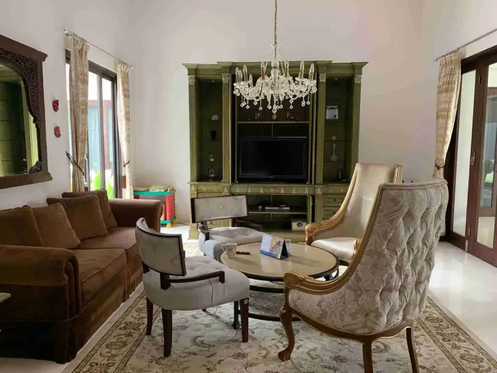 Rumah Mewah Berkelas Terawat. Luas Dan Bagus, di Lokasi Strategis Jaksel