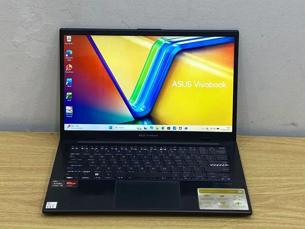 Laptop Asus Vivobook Go 14 E1404FA prosesor AMD Ryzen 3 7320U