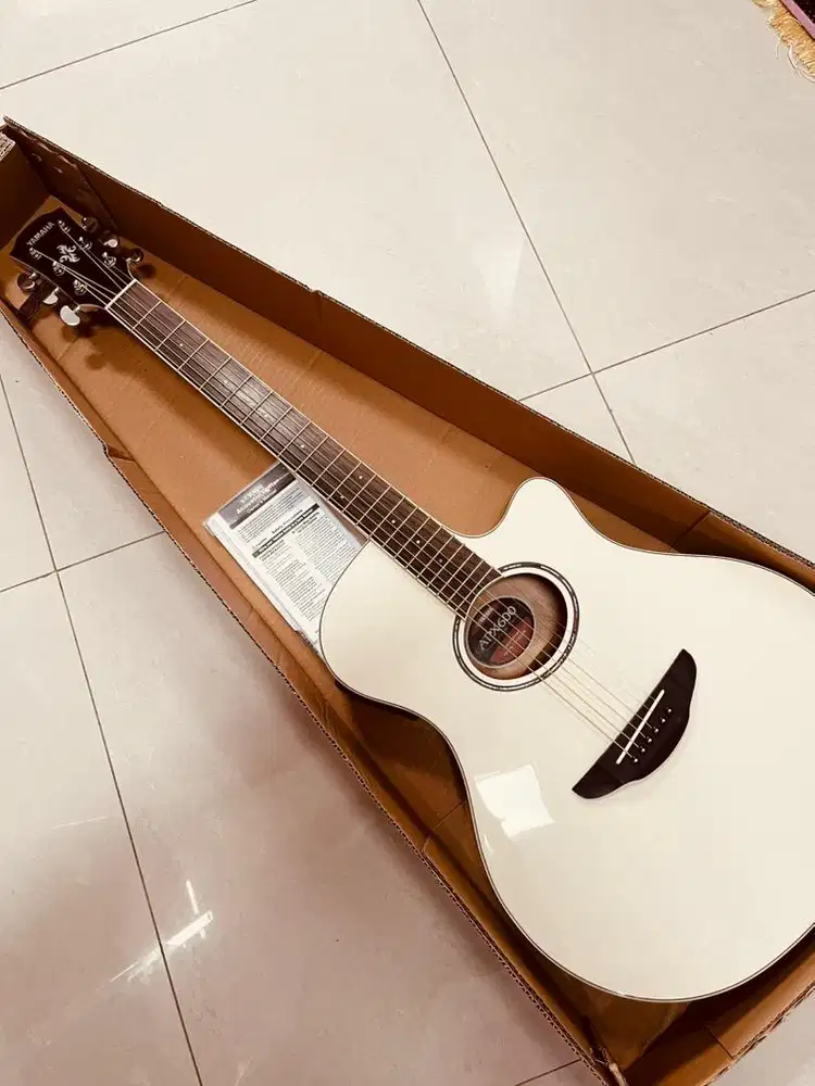 Gitar Yamaha APX-600 White Ori
