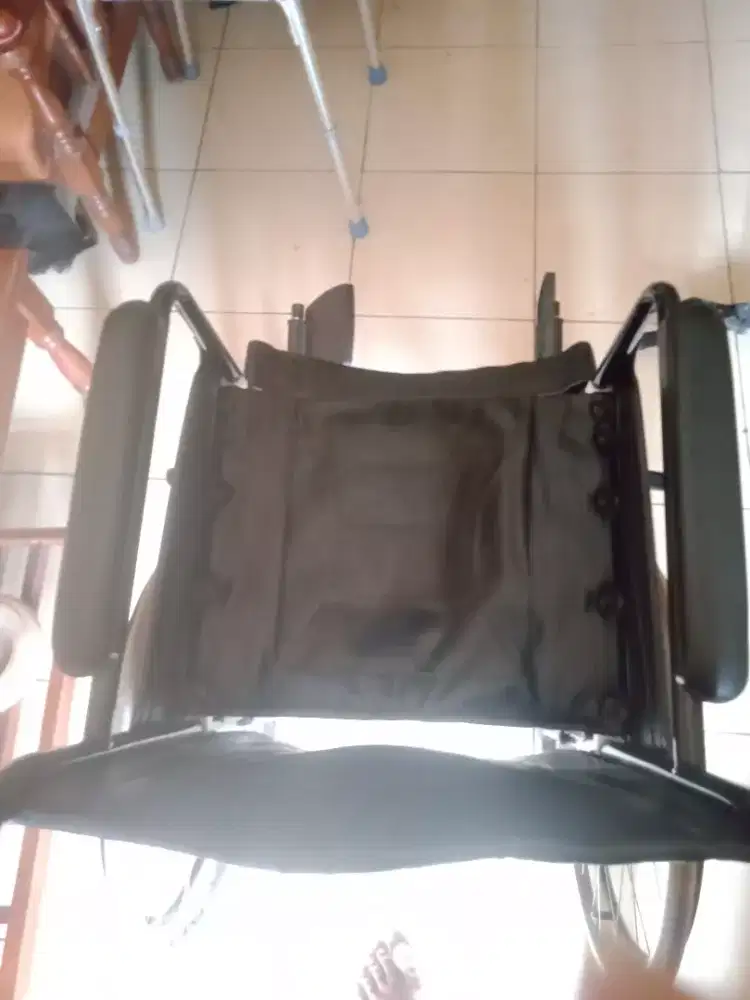 Kursi roda istemewah