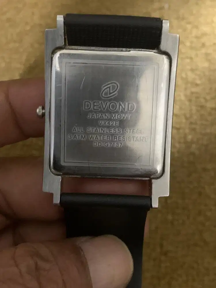 DEVOND JAM TANGAN PRIA original