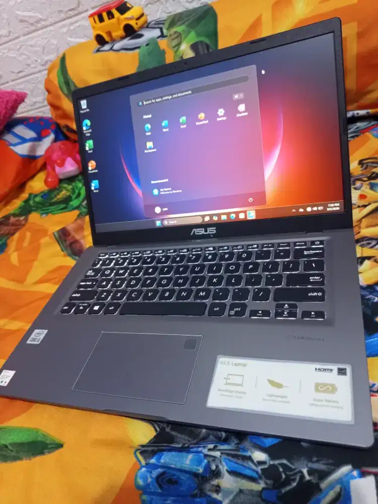 Laptop Asus A4156J Core i5  gen 10  .batre normal