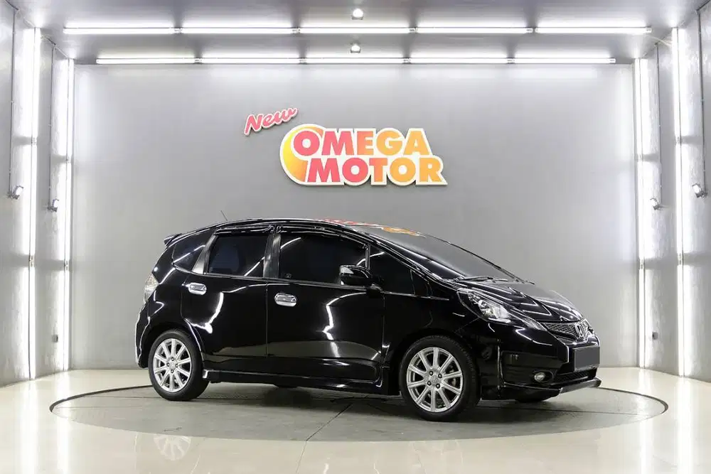 HONDA JAZZ RS 1.5 AT 2013