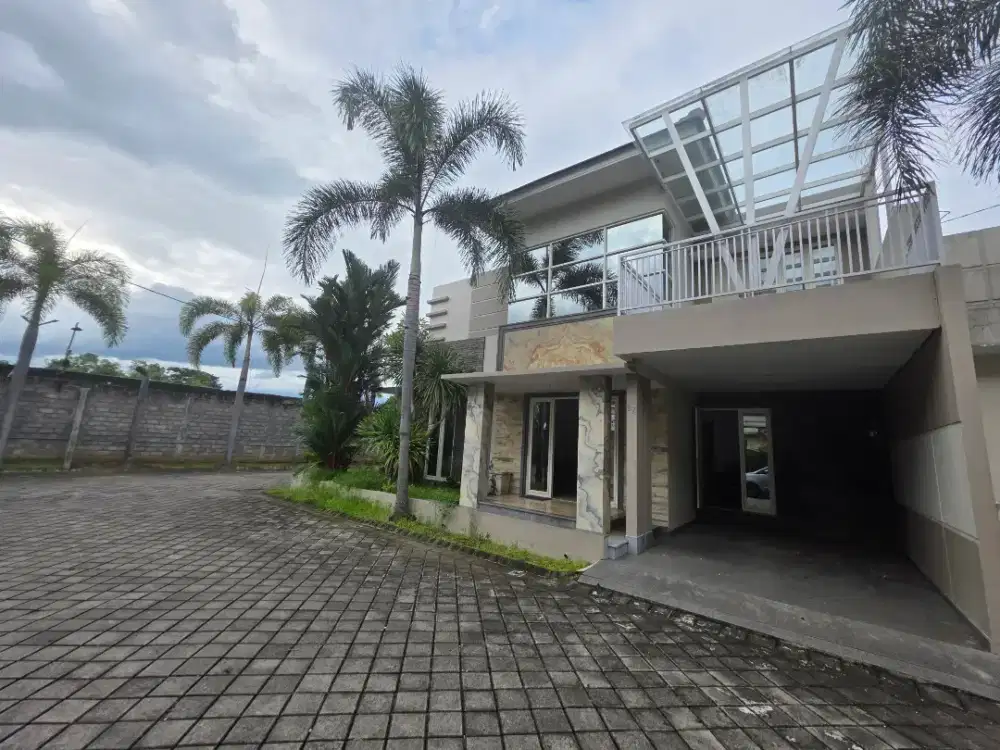 Disewakan Rumah istimewa, siap huni, lingkungan aman dan tentram