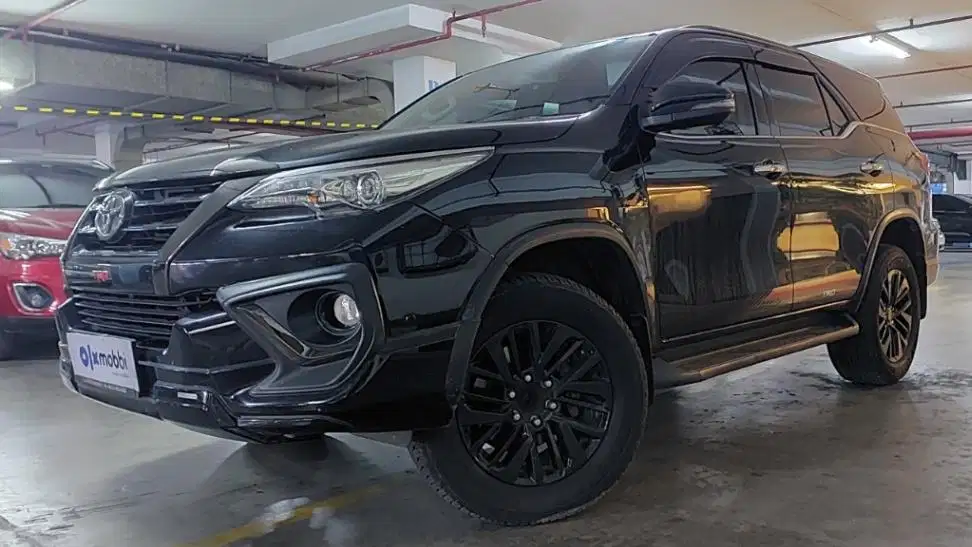 TDP 21JT, Toyota Fortuner 2.4 4x2 VRZ TRD Solar-AT Hitam 2019