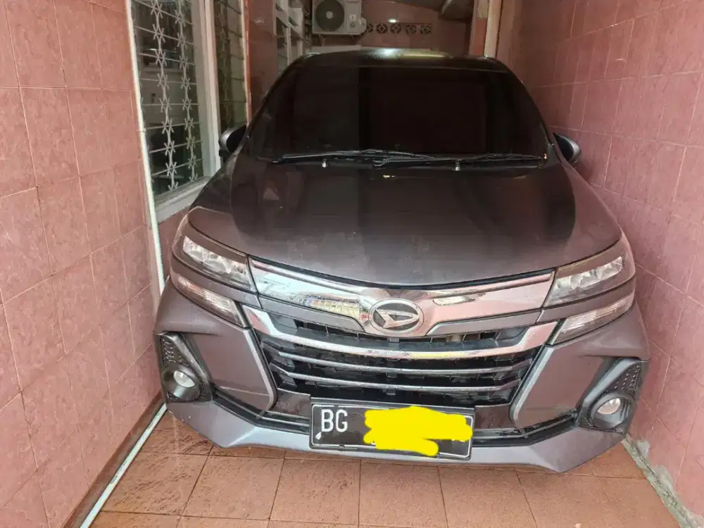 Di jual mobil grand xenia