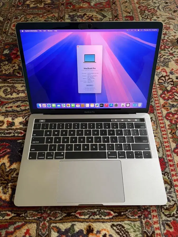 Macbook Pro 13 inch 2019 i7 Touchbar 16/1TB Kondisi 8.5/10