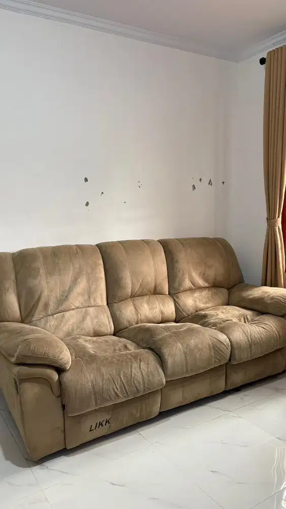 SOFA BESAR untuk ruang keluarga besar