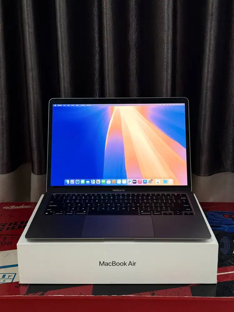 MacBook Air M1 8/256 Mulus Terawat