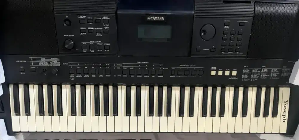 Piano Yamaha PSR E453