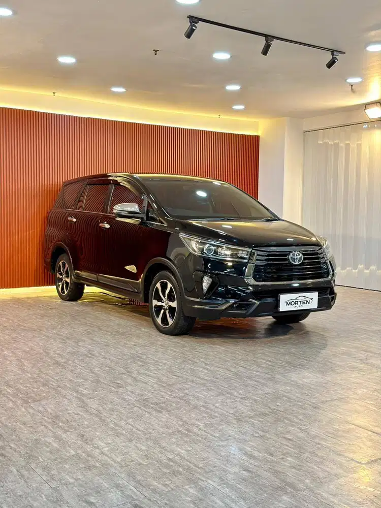[ DIESEL, KM 44rb ] Toyota Innova Venturer 2.4 2022, Hitam