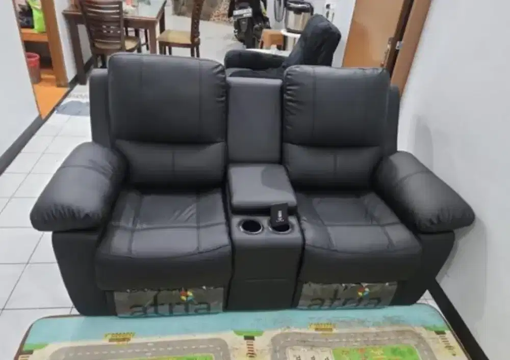 Sofa recliner cinema merk atria. Second mulus