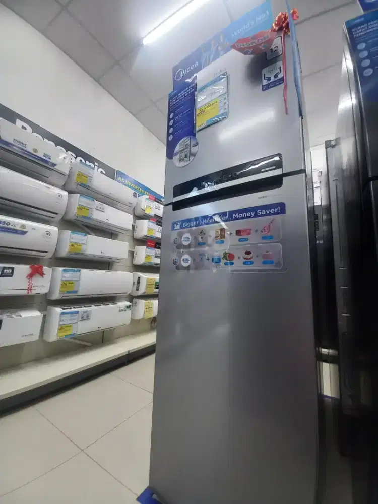 Kulkas midea 2 pintu