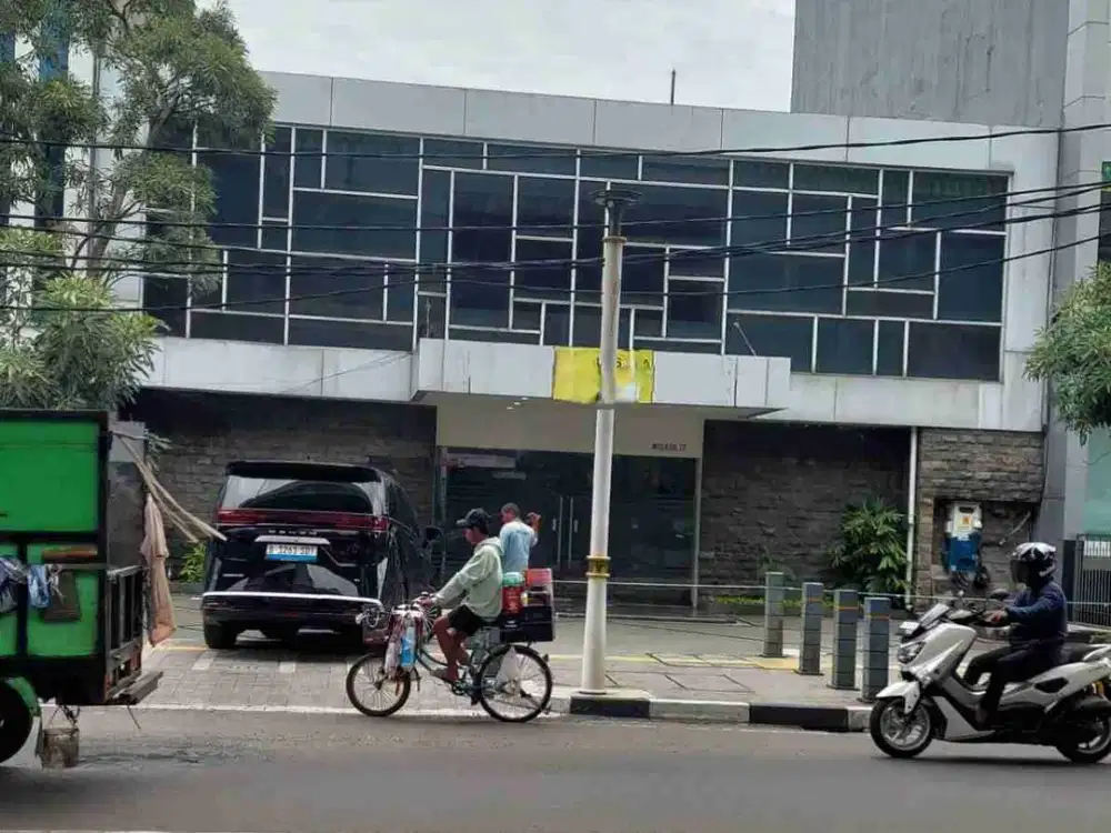 DISEWAKAN GEDUNG SIAP PAKAI DI SCBD AREA KEBAYORAN BARU, JAKARTA SELATAN