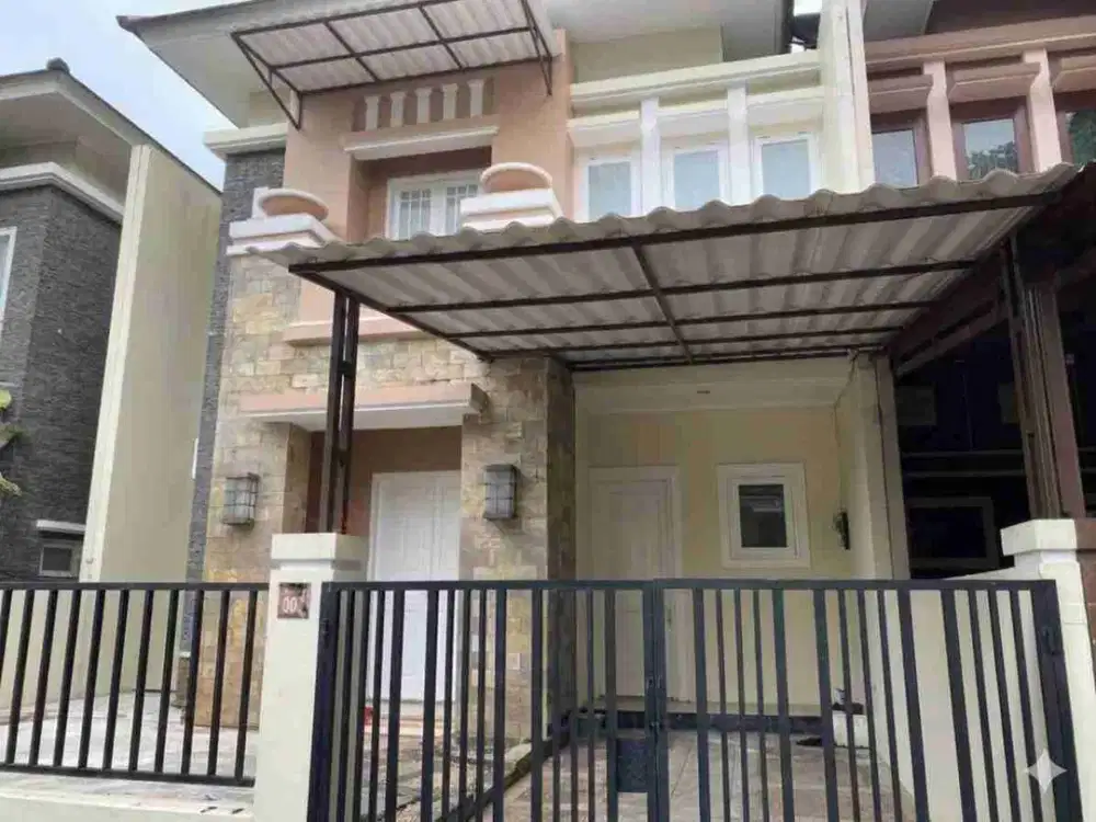 Rumah 2 Lantai di Celebration Garden, Grand Wisata, Bekasi