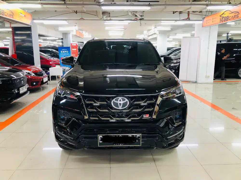 TOYOTA FORTUNER 2.8L VRZ GR SPORT MATIC 2022 HITAM