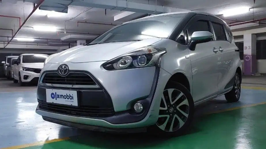 TDP 9,JT, Toyota Sienta 1.5 V Bensin-AT Silver 2018
