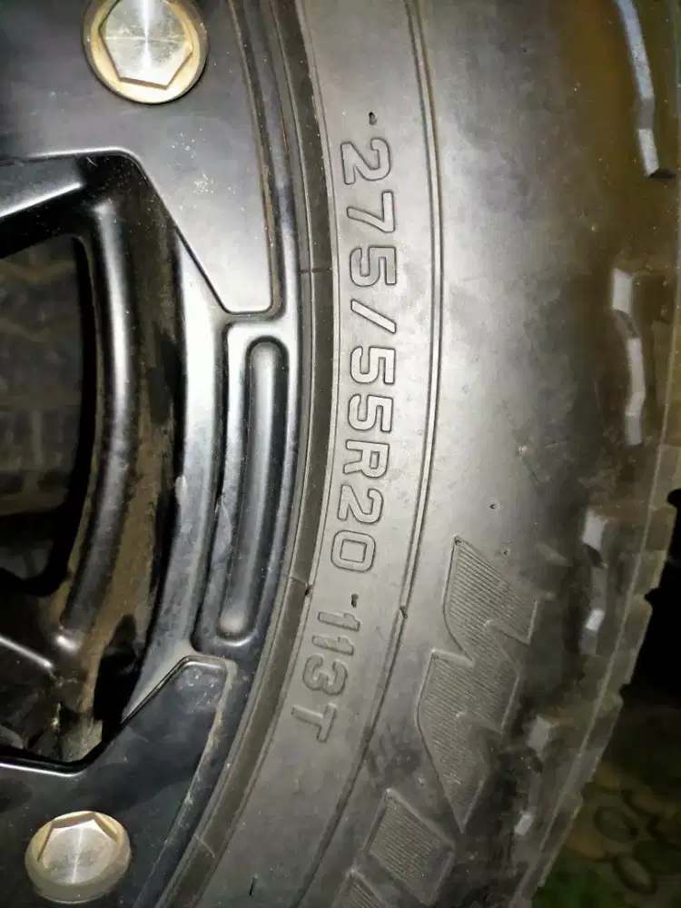 Jual velg dan ban pajero 4 pcs modif
