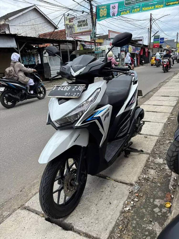 B - DP500RB HONDA VARIO 125 2017 LOWKM PAJAK PANJANG