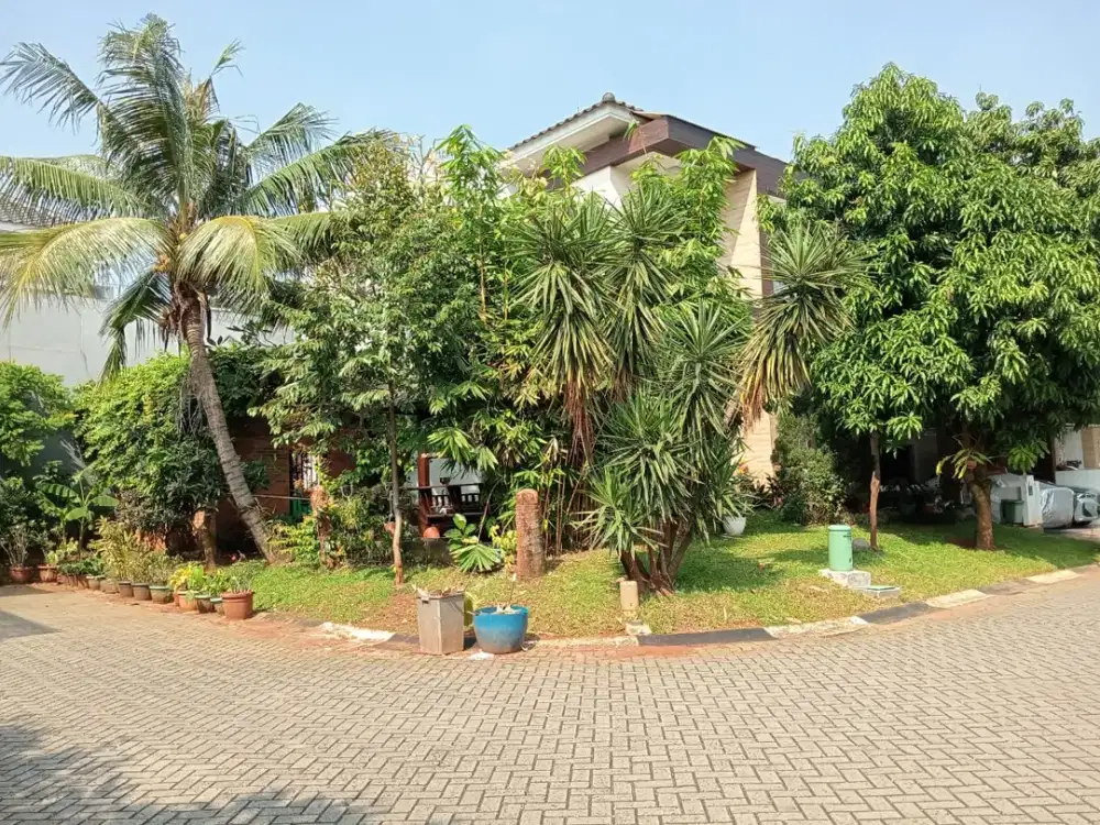Rumah Sewa di Kebayoran Essence Mewah Homie dan Siap Huni Garden Symphony