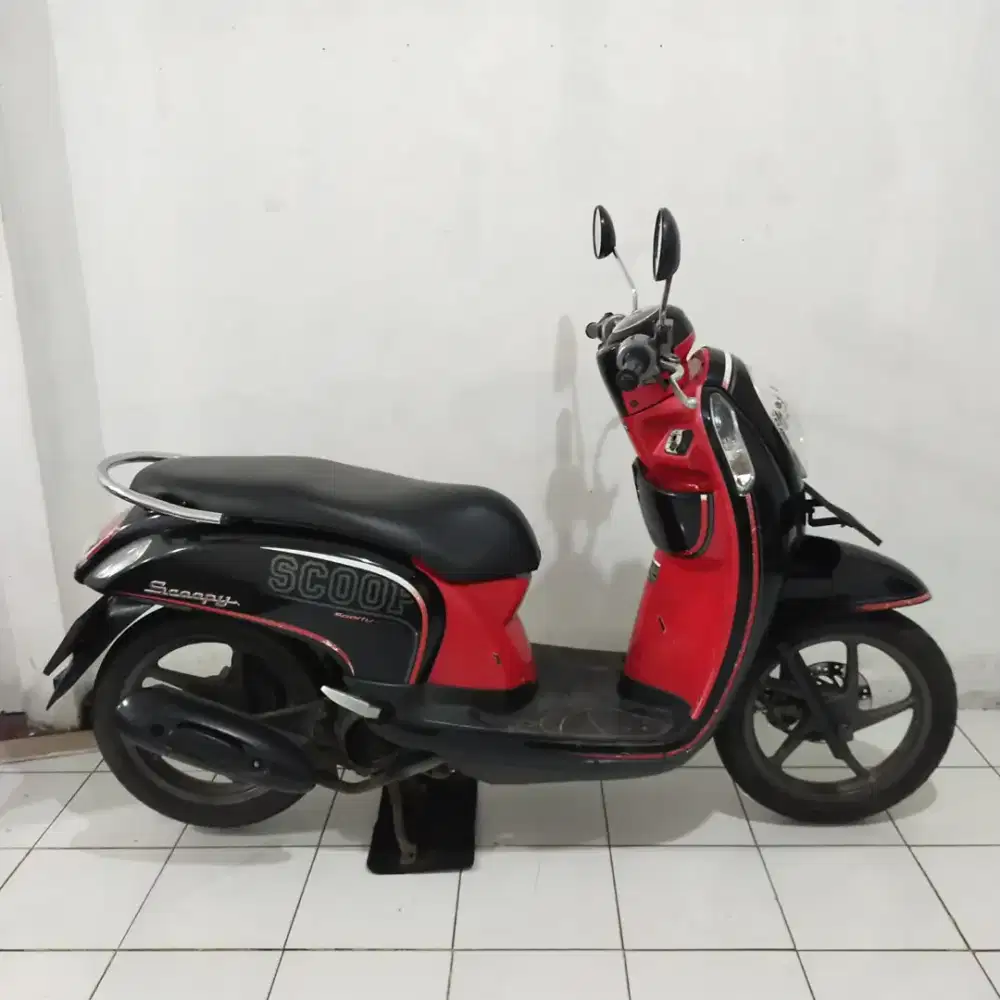 Honda Scoopy Fi 2014 orisinil Bagus lengkap mesin Cakep
