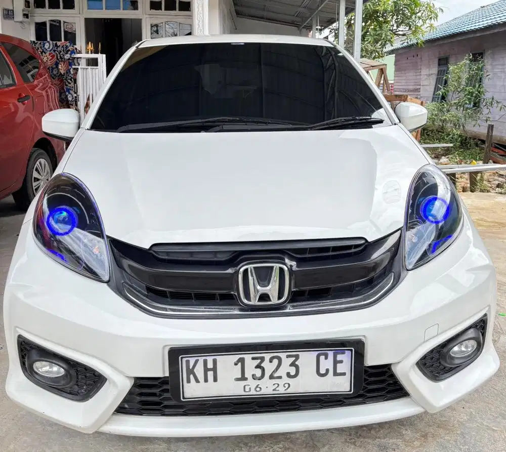 Dijual mobil honda brio pakaian pribadi istimewa siap pakai