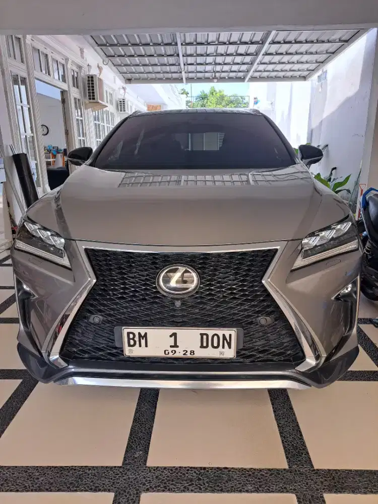 Lexus RX Sport 300 th 2019, warna abu abu metalik KM 33 ribuan