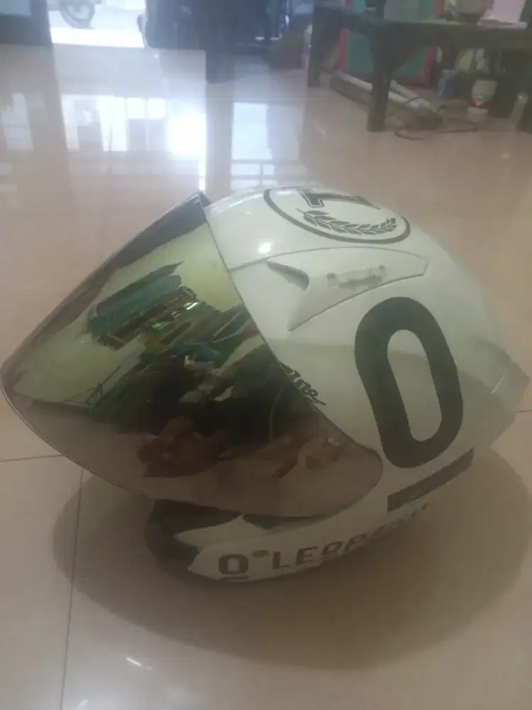 Helem warna putih susu