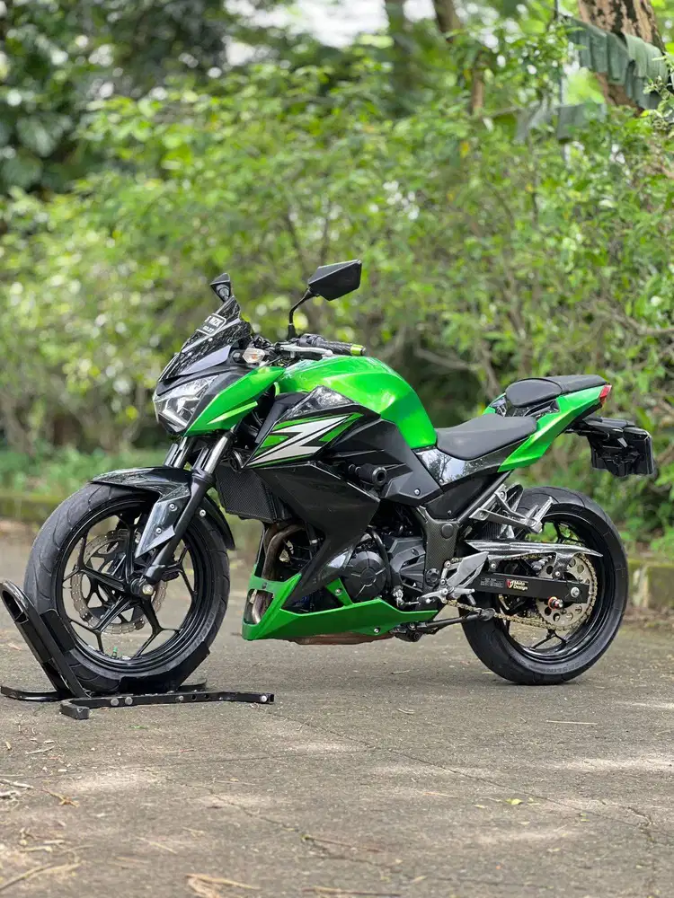 KAWASAKI Z250 FI 2014 HIJAU KM RENDAH KAYAK BARU