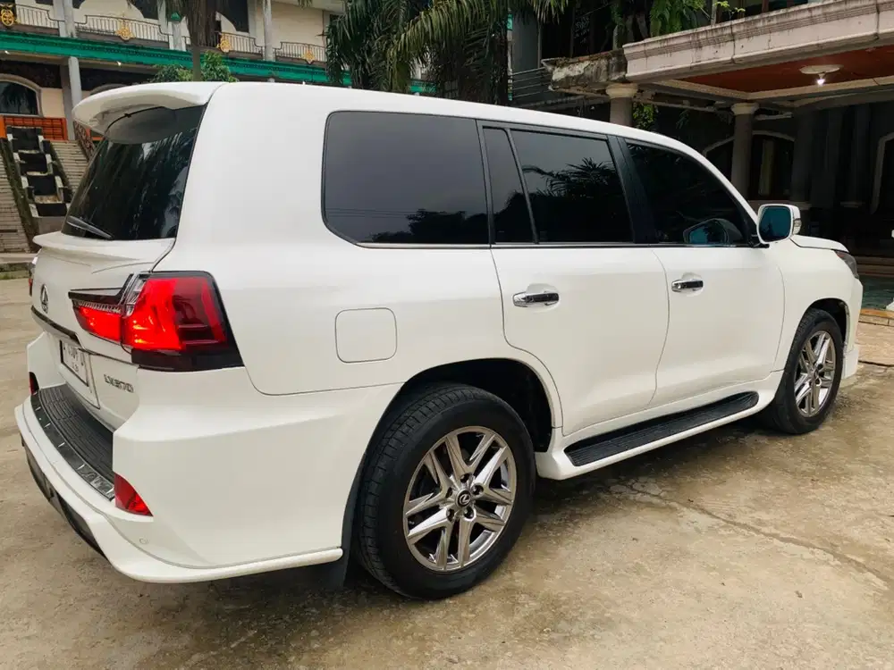 Lexus LX570 2008 Bensin