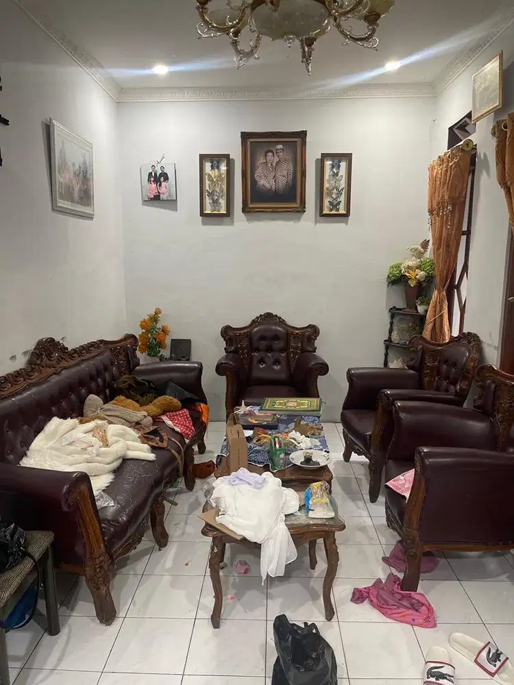 Set meja dan bangku kayu jati