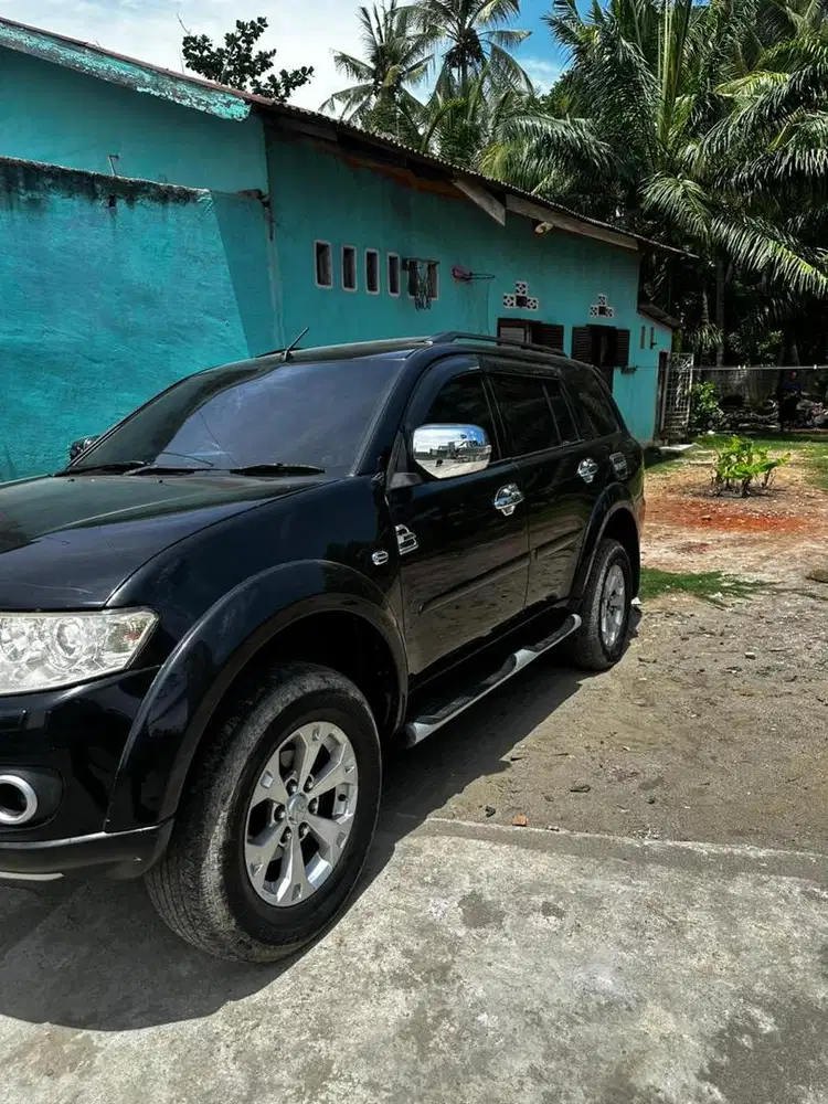 dijual mobil pajero sport dakar 2012