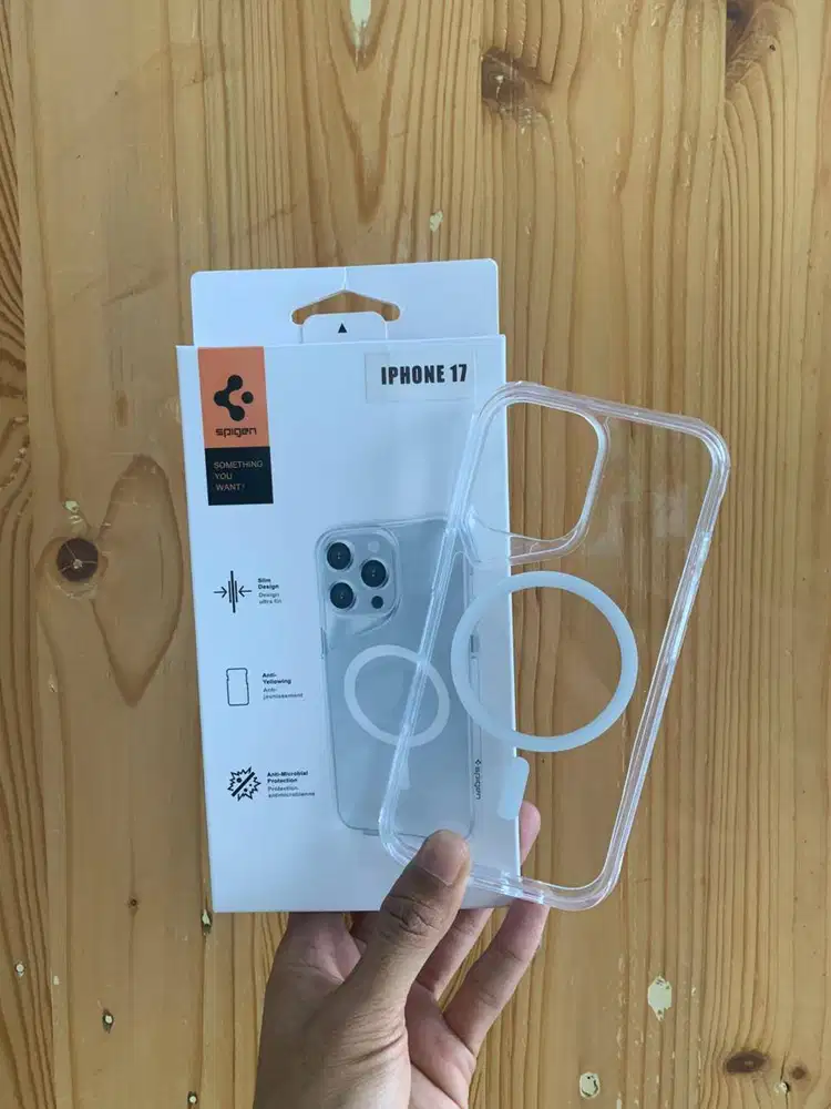Spigen Crystal Magsafe Case iPhone 17 // 17 Pro // 17 Pro Max