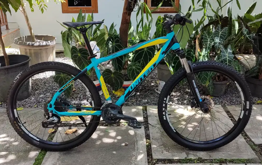 MTB united nucleus 4 size M 27.5 Shimano 3x9speed