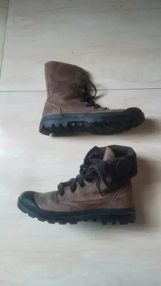 Sepatu boot lipat palladium original no 42