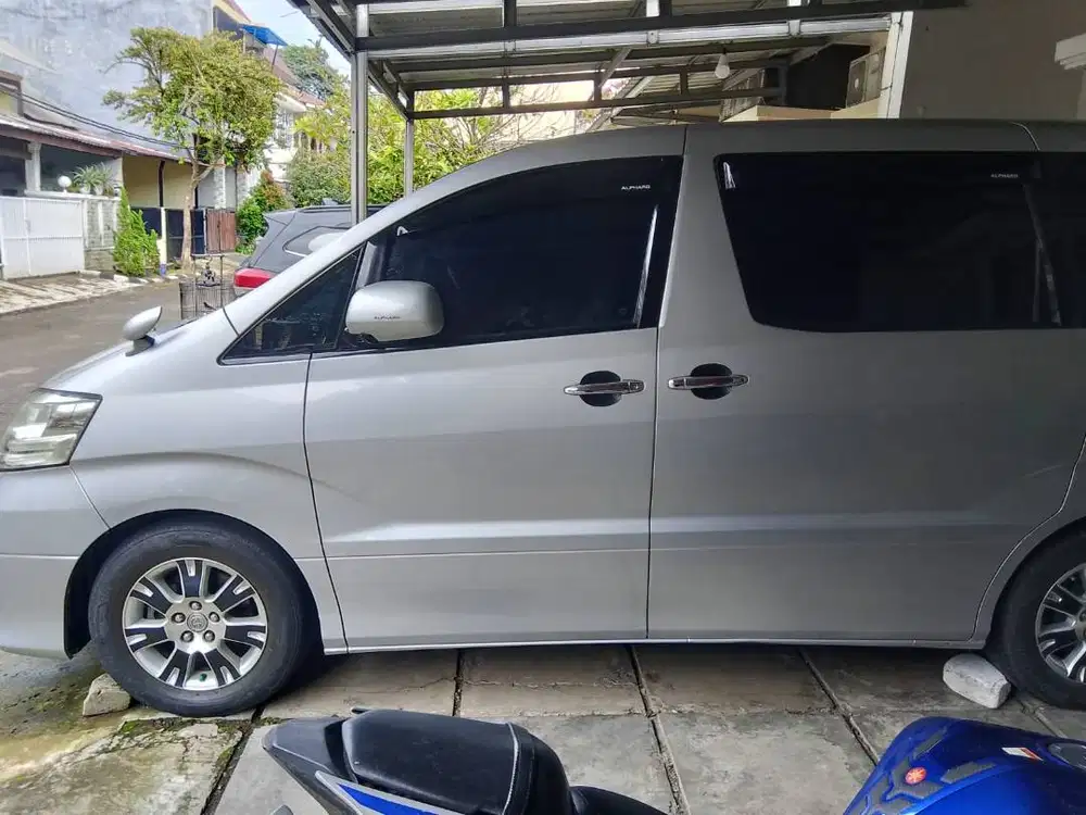TOYOTA ALPHARD 3.0 (2006)