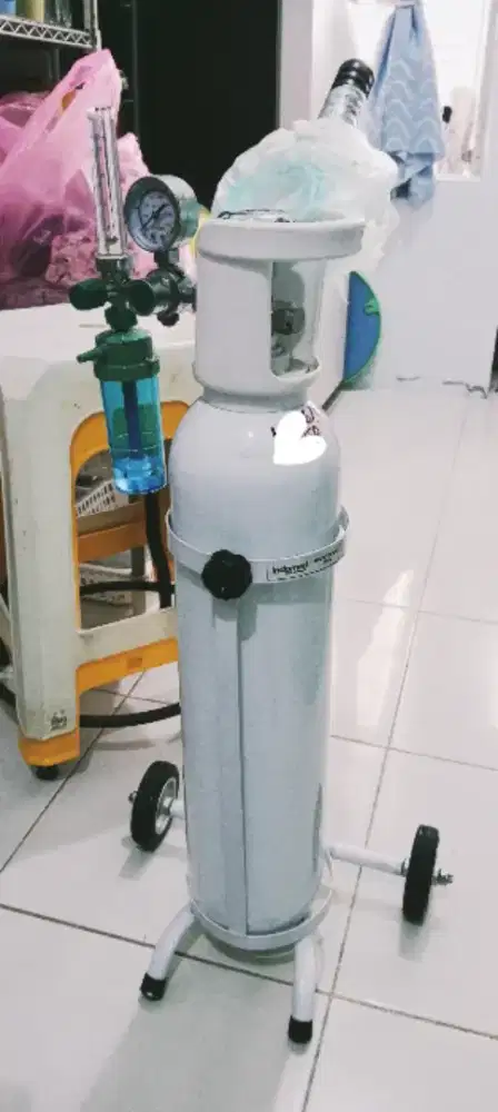 Tabung oksigen + regulator