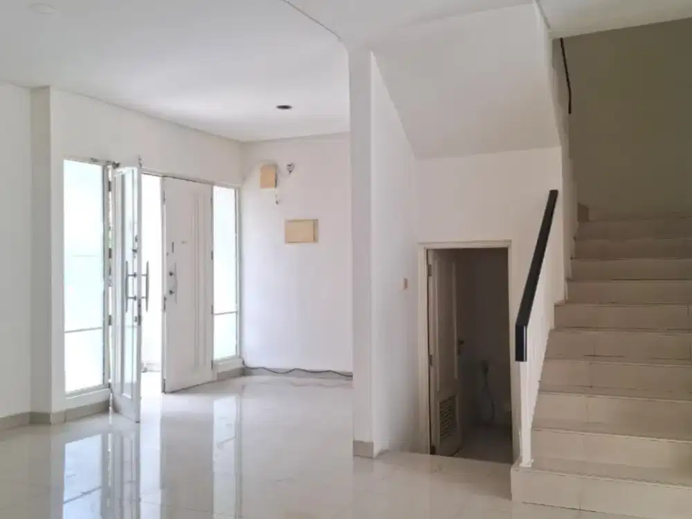 Disewakan Cepat Rumah Golf Lake Uk 8X20