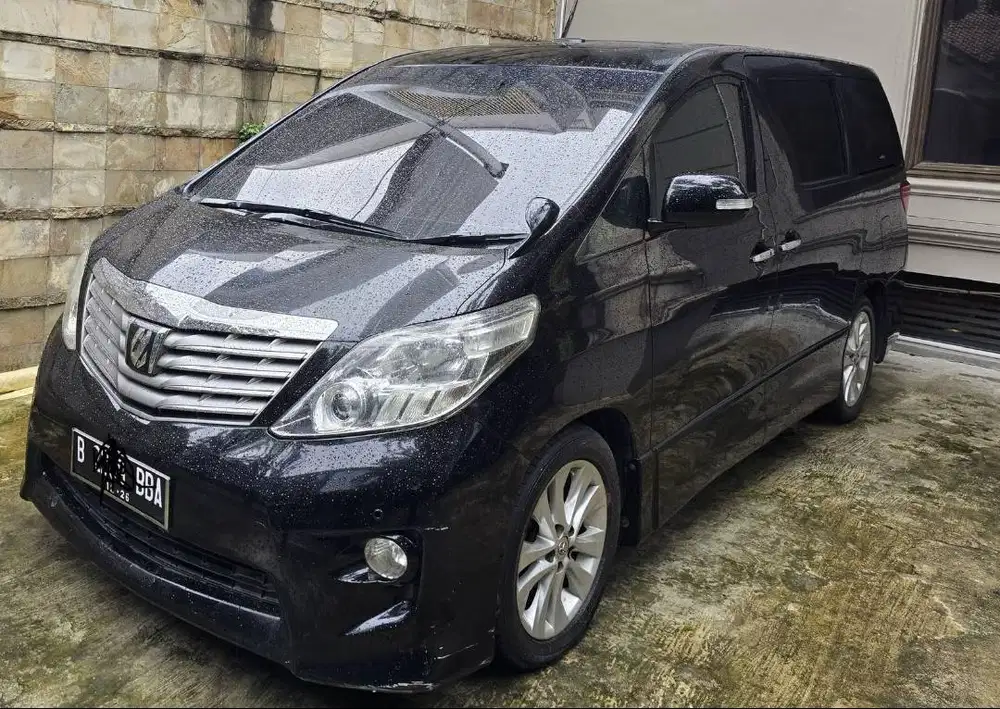 Toyota Alphard 2011 Hitam