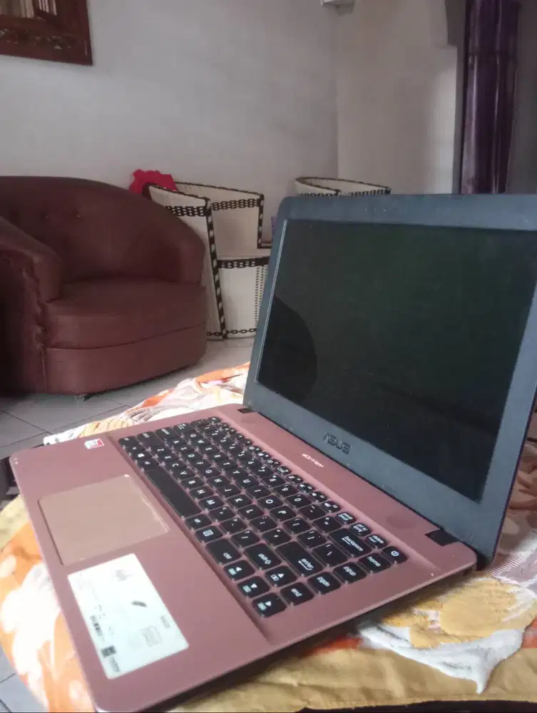 Laptop asus X441B Ram 8
