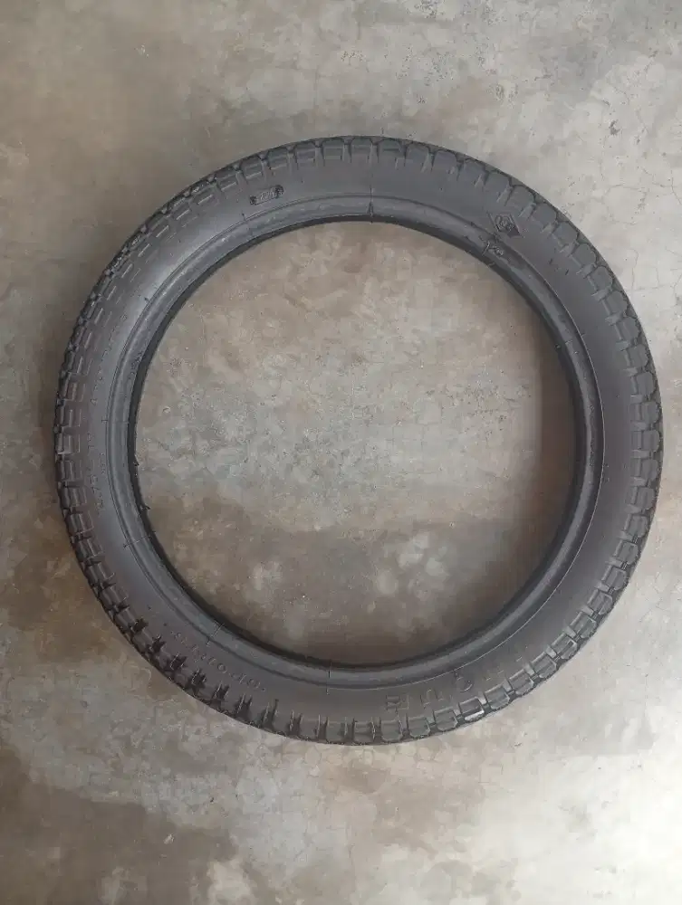 Ban Luar IRC 2.75 ring 17