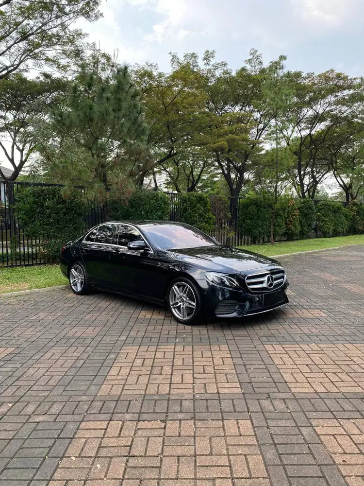 Mercedes Benz E300 AMG 2018 NIK 2018