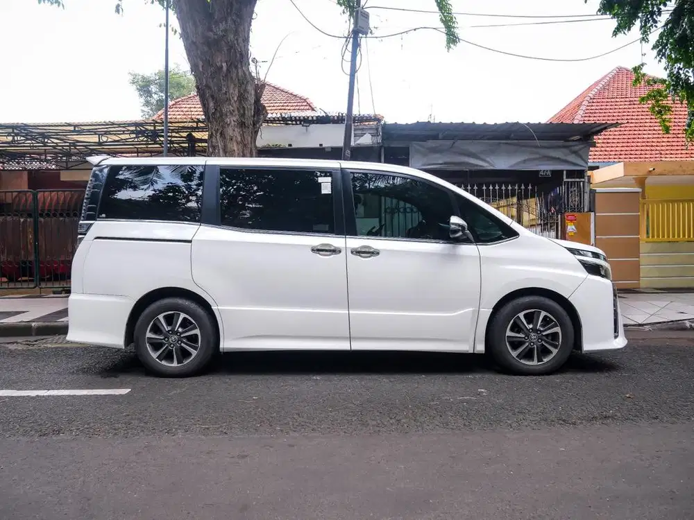 (DP45JT)TOYOTA VOXY 2.0 AT 2019