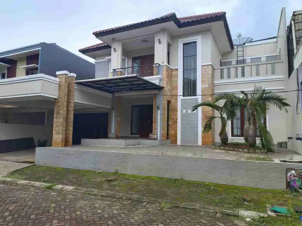 Turun Harga! Dijual Rumah Mewah Puri Sriwedari Cibubur Harjamukti Depok LT 400 m² Dekat Tol