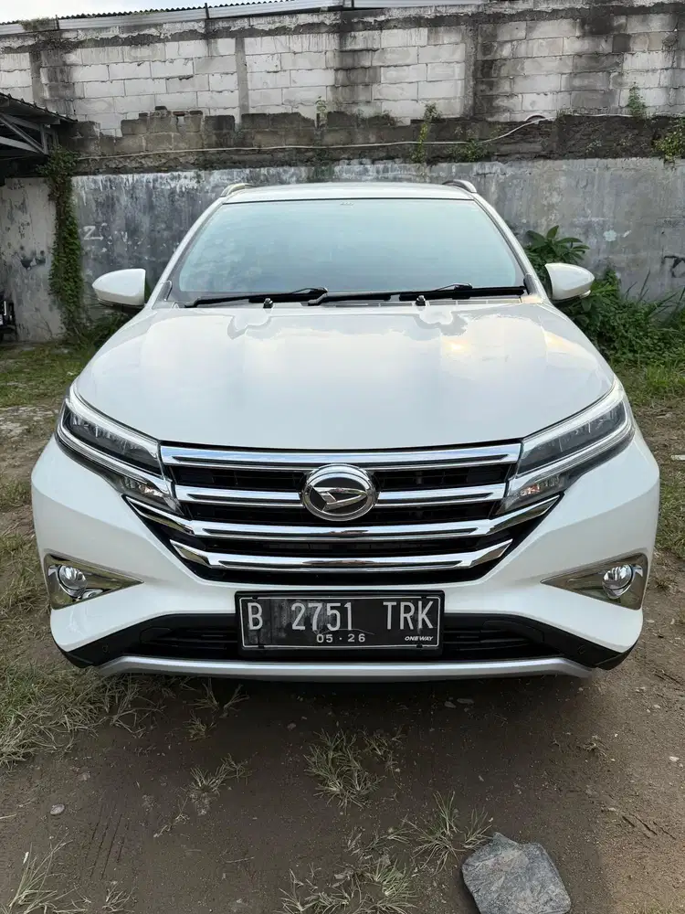 terios R deluxe at matic 2021 putih km low