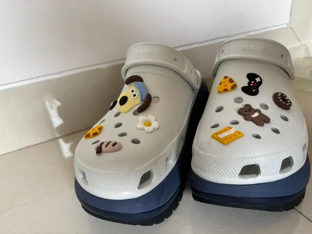 Mega Clogs by crocs asliii