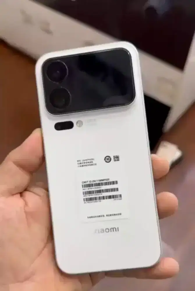 Dijual xiaomi 17 pro max white 512gb ram 16gb