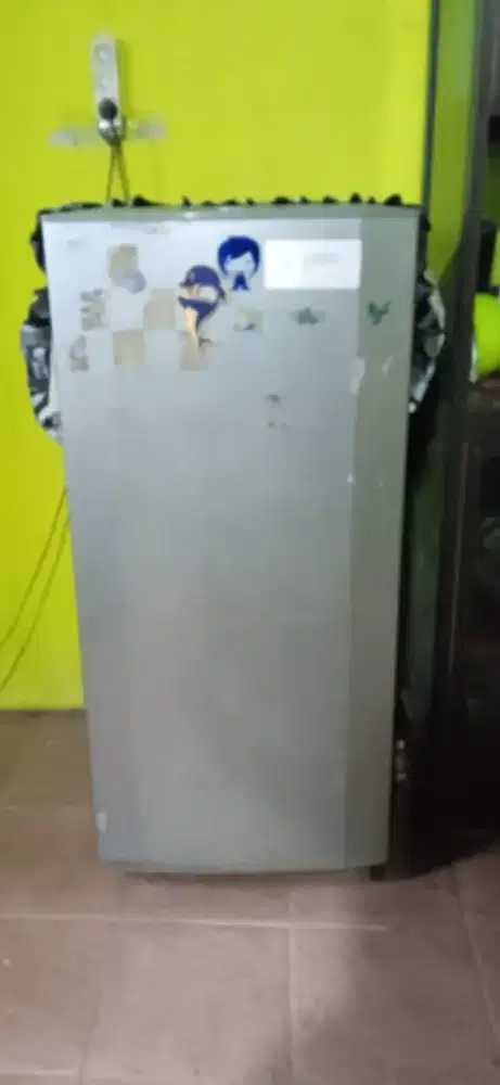 Dijual kulkas 1 pintu